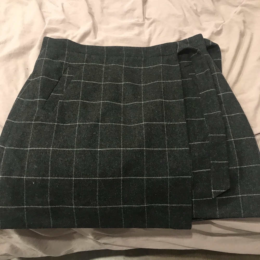 black and white plaid skirt